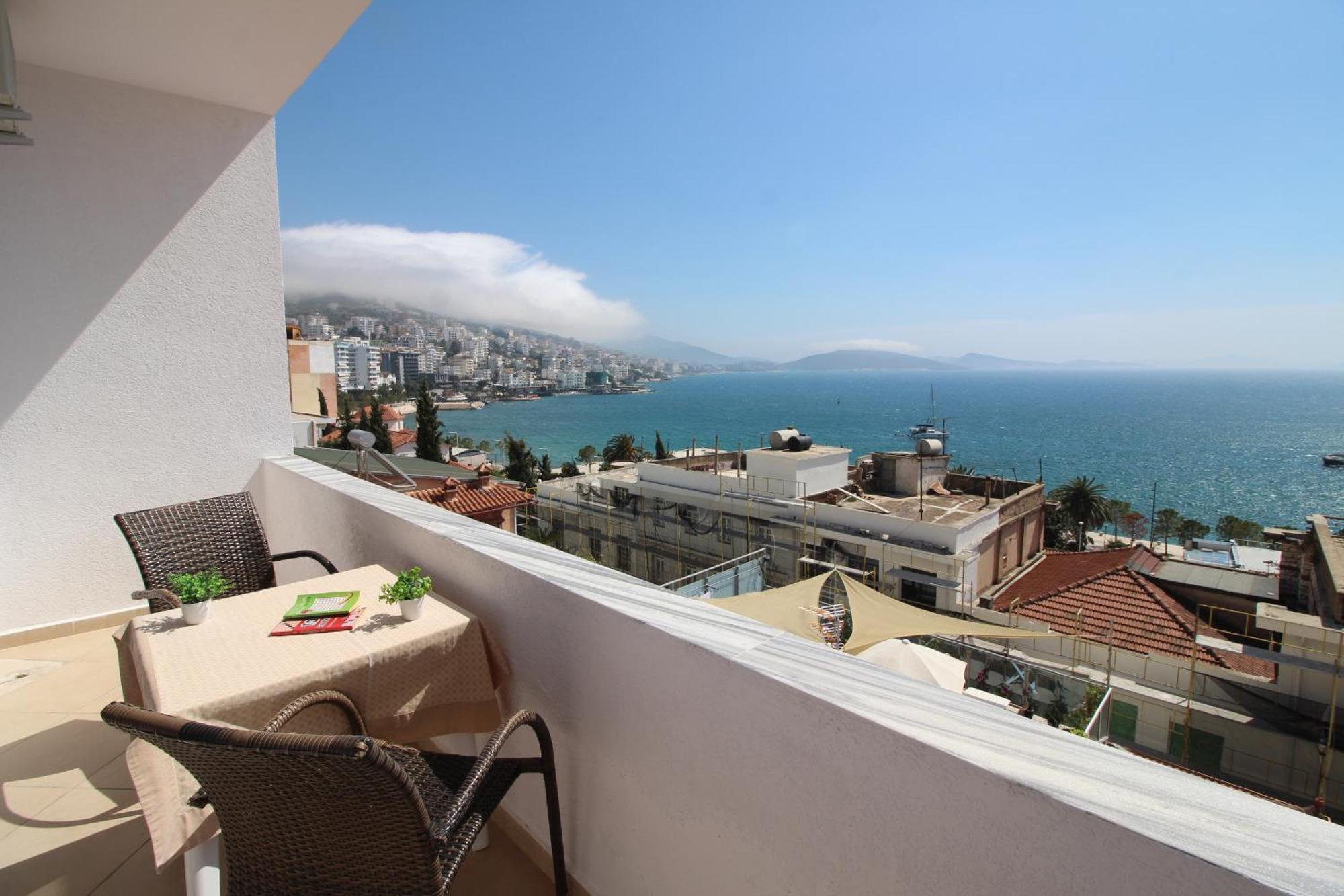 July Seaview Apartments Саранда Экстерьер фото