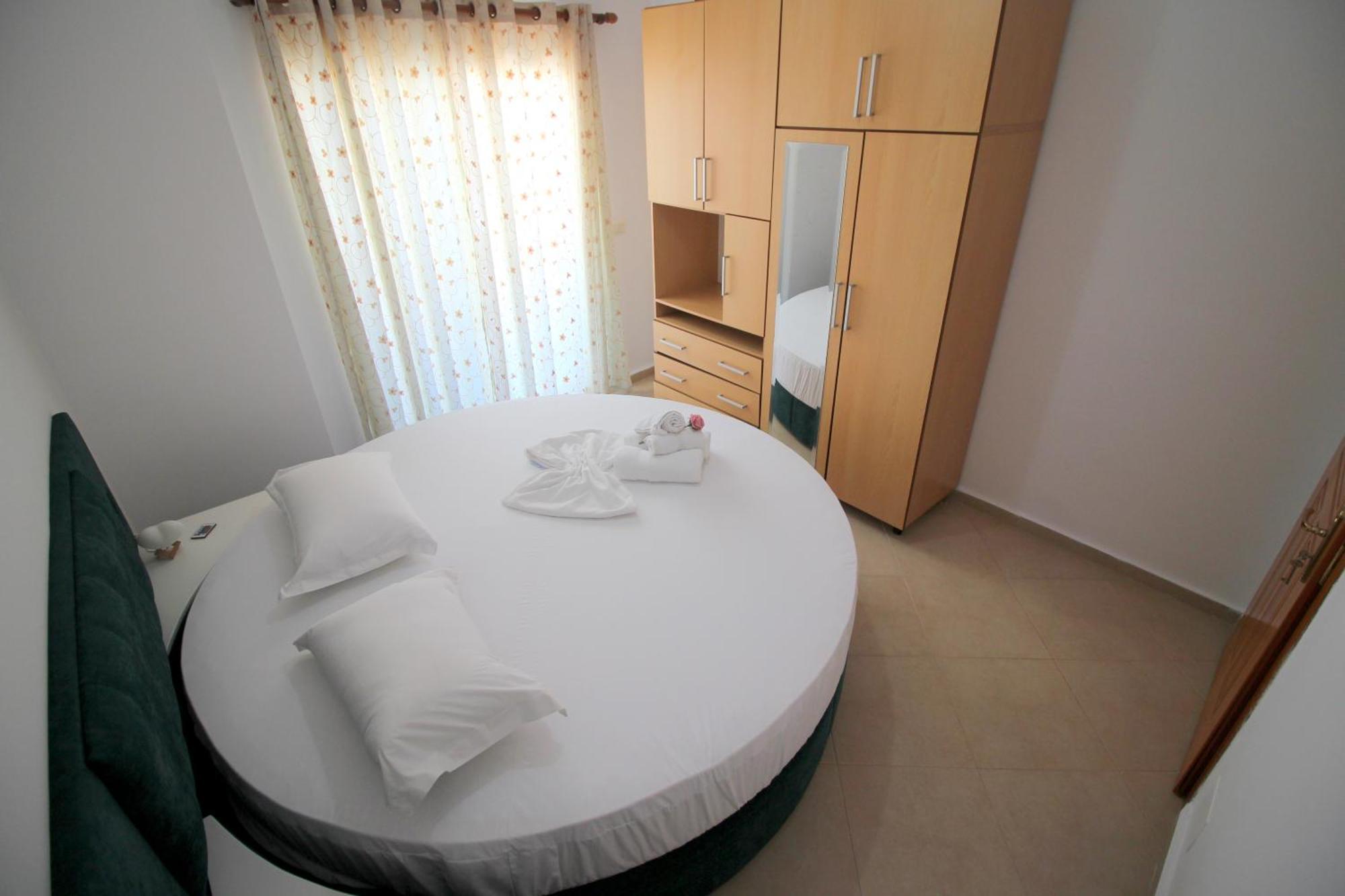 July Seaview Apartments Саранда Экстерьер фото